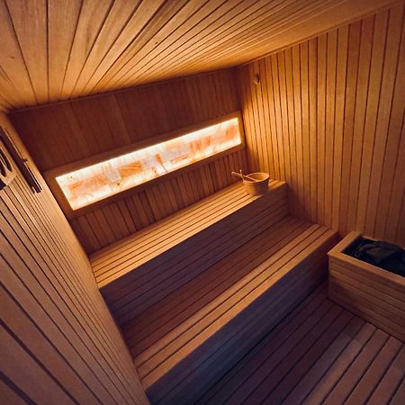 Mozaik Apartments & Spa - Modern 4-Star Apartments With Exclusive Private Spa Wellness In The City Center - Sauna, Jacuzzi, Turkish Bath - Free Parking, Wi-Fi - Rooms & Apartments Ćuprija エクステリア 写真