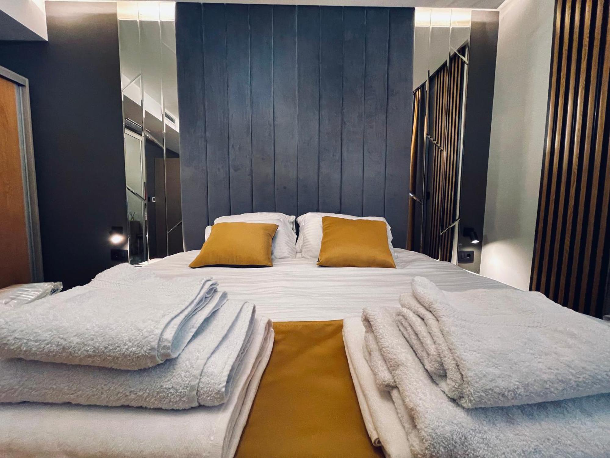 Mozaik Apartments & Spa - Modern 4-Star Apartments With Exclusive Private Spa Wellness In The City Center - Sauna, Jacuzzi, Turkish Bath - Free Parking, Wi-Fi - Rooms & Apartments Ćuprija エクステリア 写真