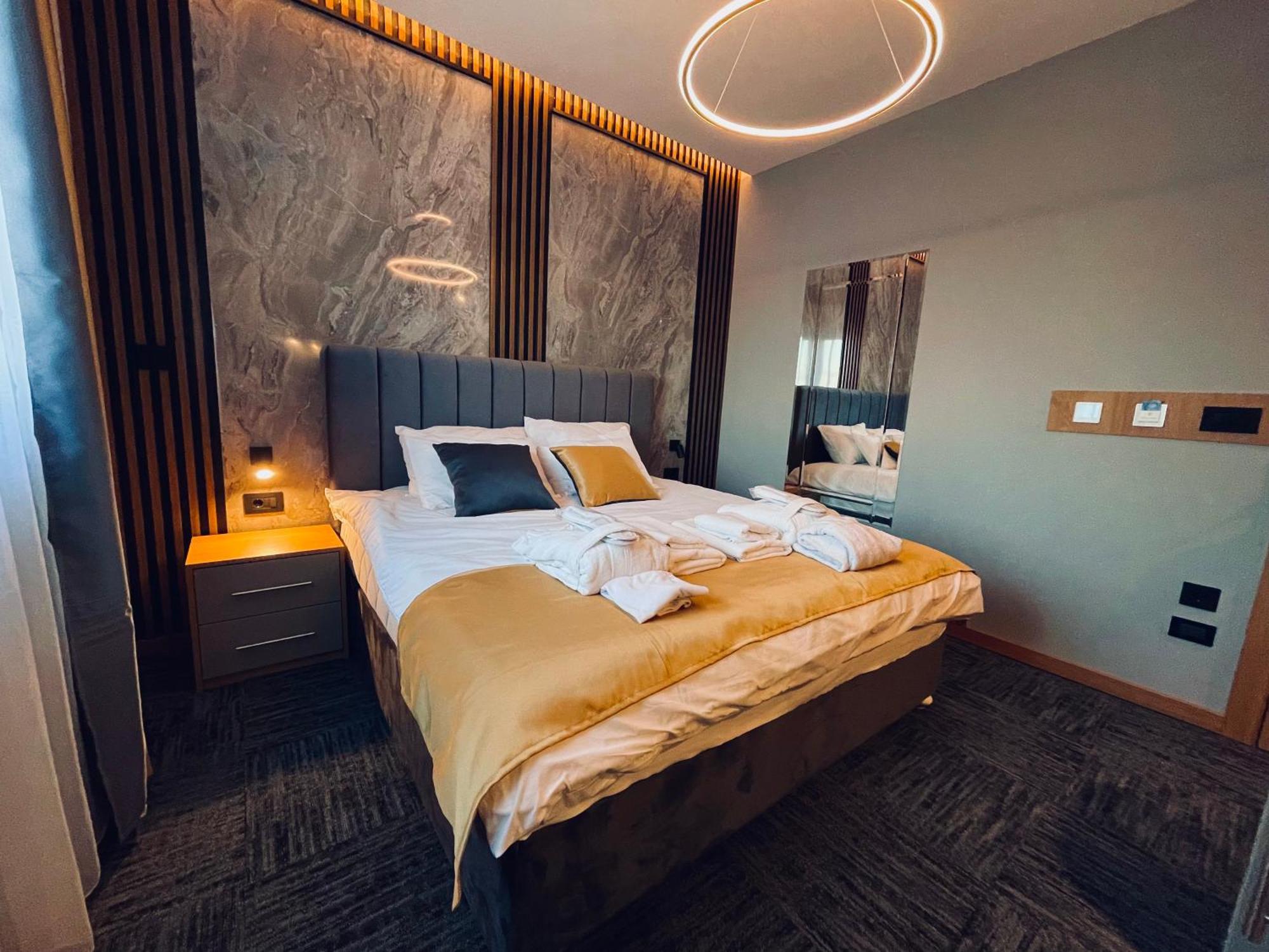 Mozaik Apartments & Spa - Modern 4-Star Apartments With Exclusive Private Spa Wellness In The City Center - Sauna, Jacuzzi, Turkish Bath - Free Parking, Wi-Fi - Rooms & Apartments Ćuprija エクステリア 写真