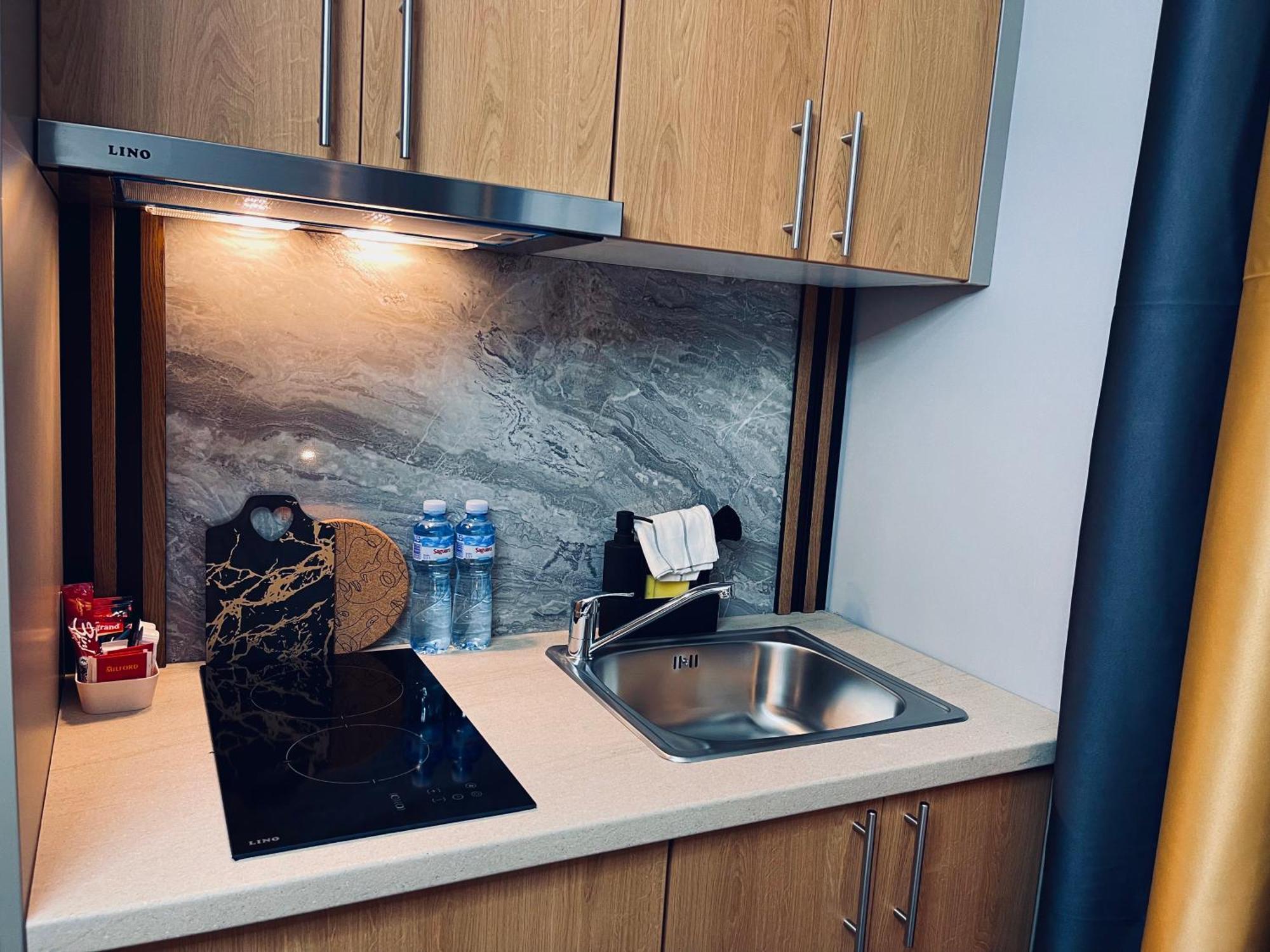 Mozaik Apartments & Spa - Modern 4-Star Apartments With Exclusive Private Spa Wellness In The City Center - Sauna, Jacuzzi, Turkish Bath - Free Parking, Wi-Fi - Rooms & Apartments Ćuprija エクステリア 写真