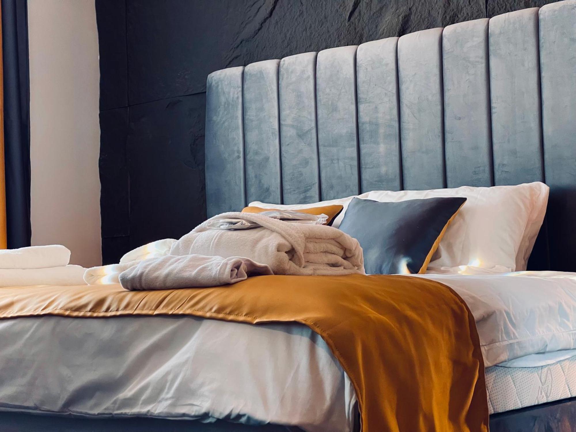 Mozaik Apartments & Spa - Modern 4-Star Apartments With Exclusive Private Spa Wellness In The City Center - Sauna, Jacuzzi, Turkish Bath - Free Parking, Wi-Fi - Rooms & Apartments Ćuprija エクステリア 写真