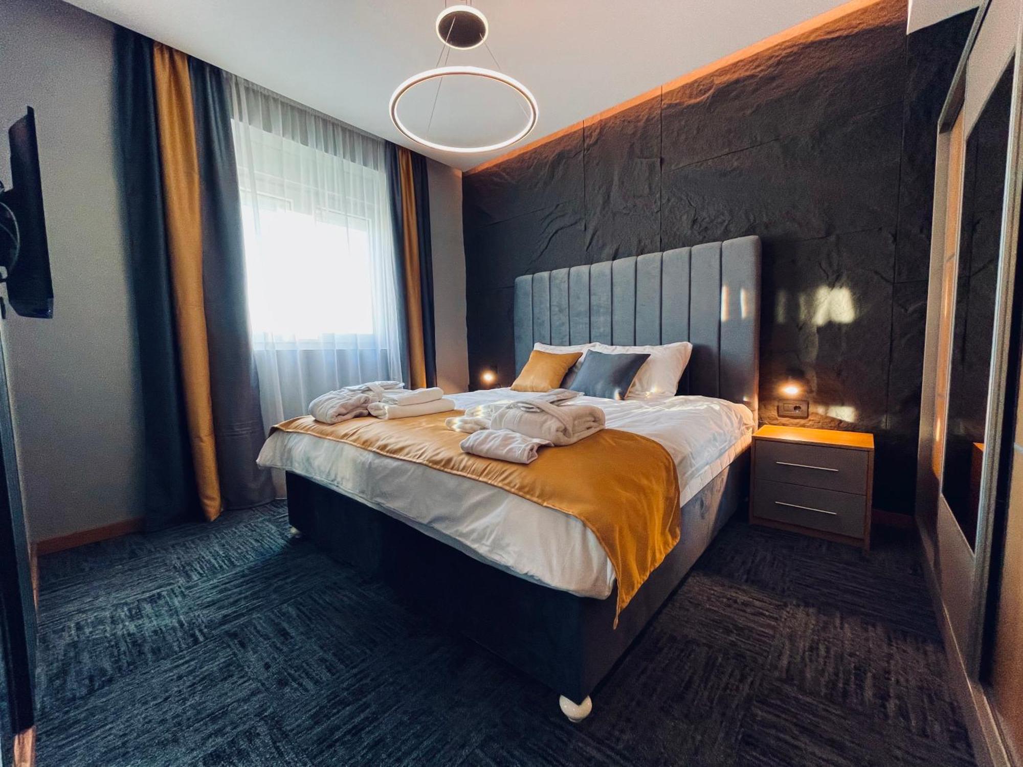 Mozaik Apartments & Spa - Modern 4-Star Apartments With Exclusive Private Spa Wellness In The City Center - Sauna, Jacuzzi, Turkish Bath - Free Parking, Wi-Fi - Rooms & Apartments Ćuprija エクステリア 写真