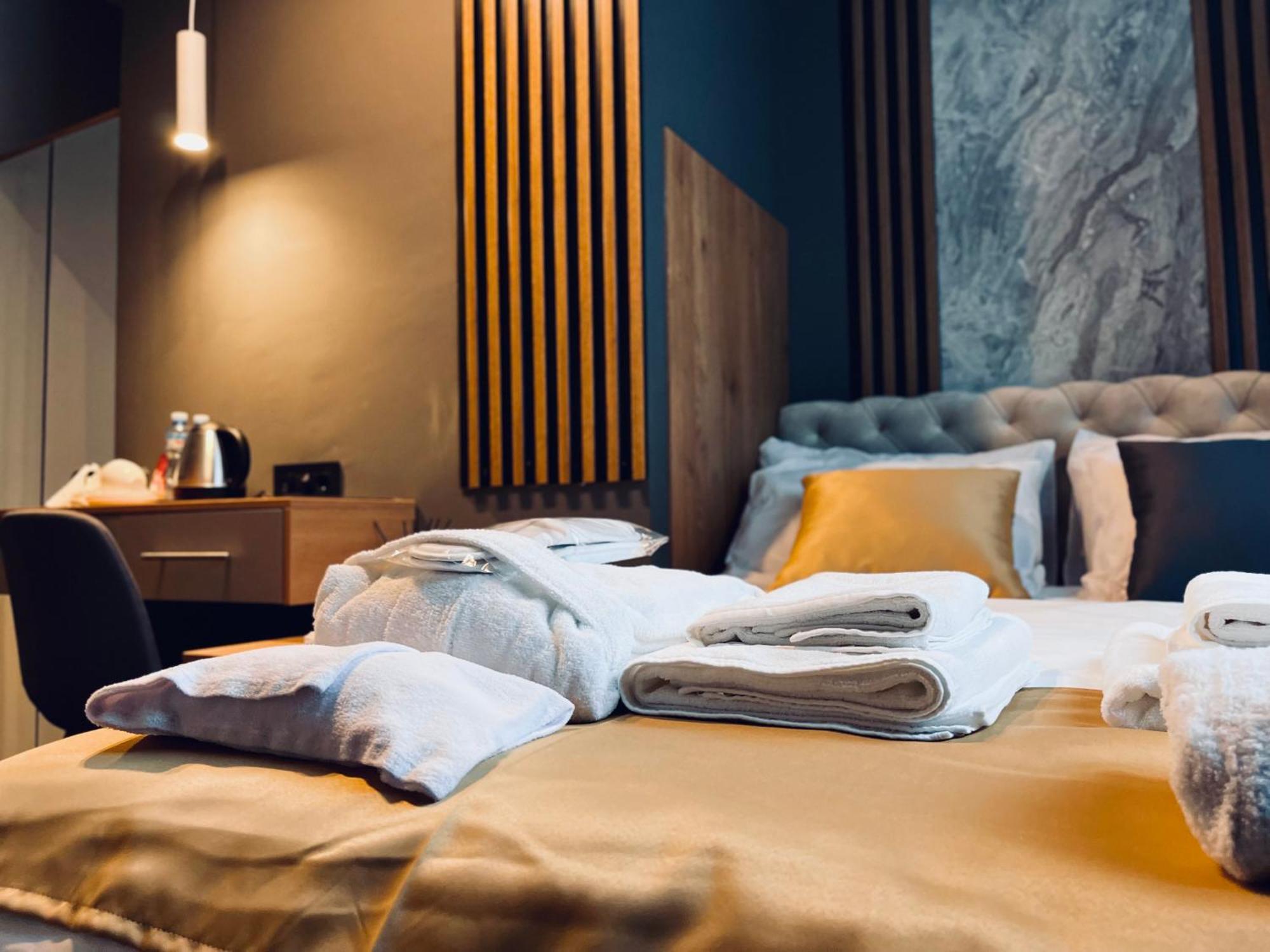 Mozaik Apartments & Spa - Modern 4-Star Apartments With Exclusive Private Spa Wellness In The City Center - Sauna, Jacuzzi, Turkish Bath - Free Parking, Wi-Fi - Rooms & Apartments Ćuprija エクステリア 写真