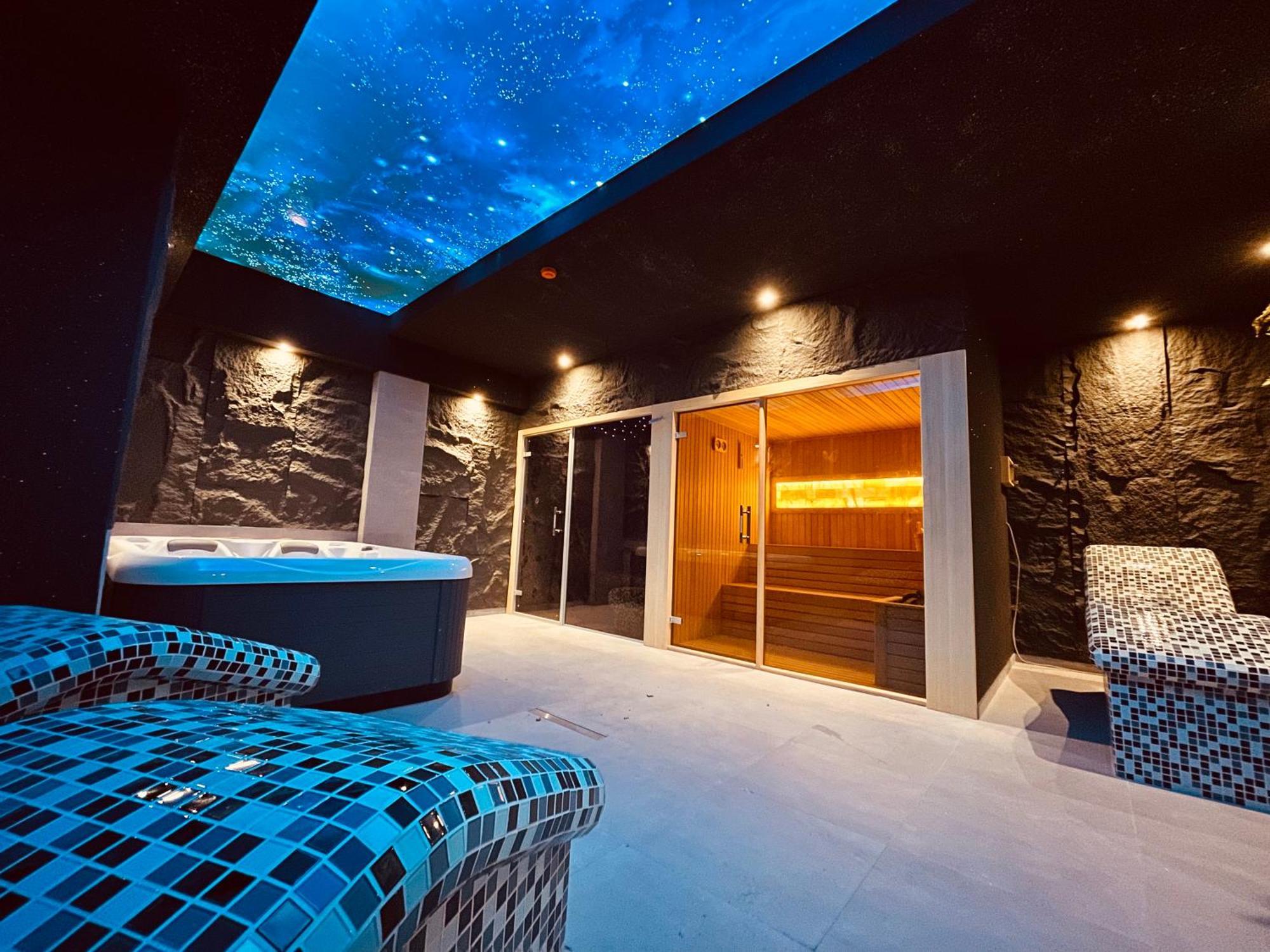 Mozaik Apartments & Spa - Modern 4-Star Apartments With Exclusive Private Spa Wellness In The City Center - Sauna, Jacuzzi, Turkish Bath - Free Parking, Wi-Fi - Rooms & Apartments Ćuprija エクステリア 写真